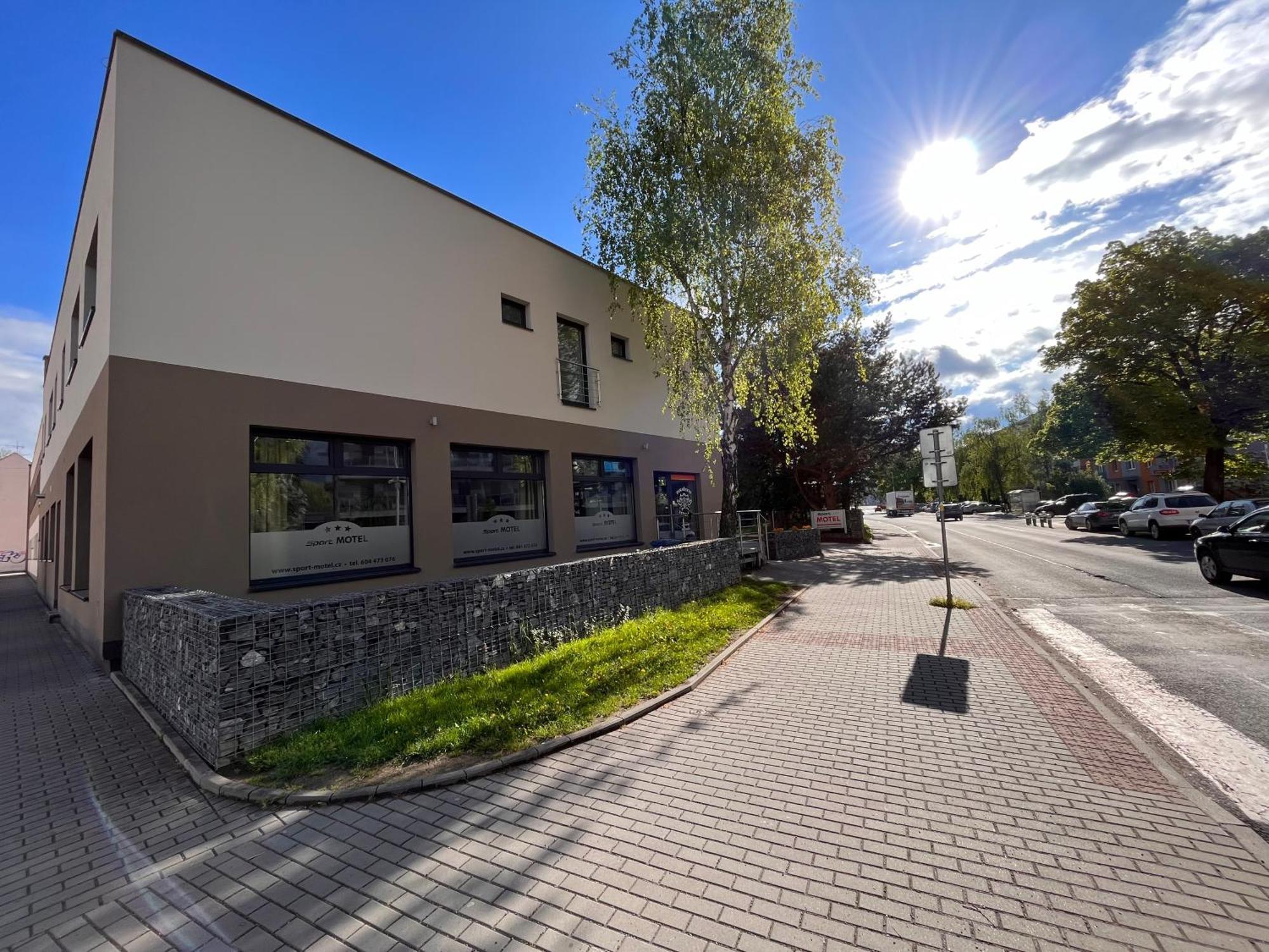 Sport Hotel Centrum Valasske Mezirici Luaran gambar