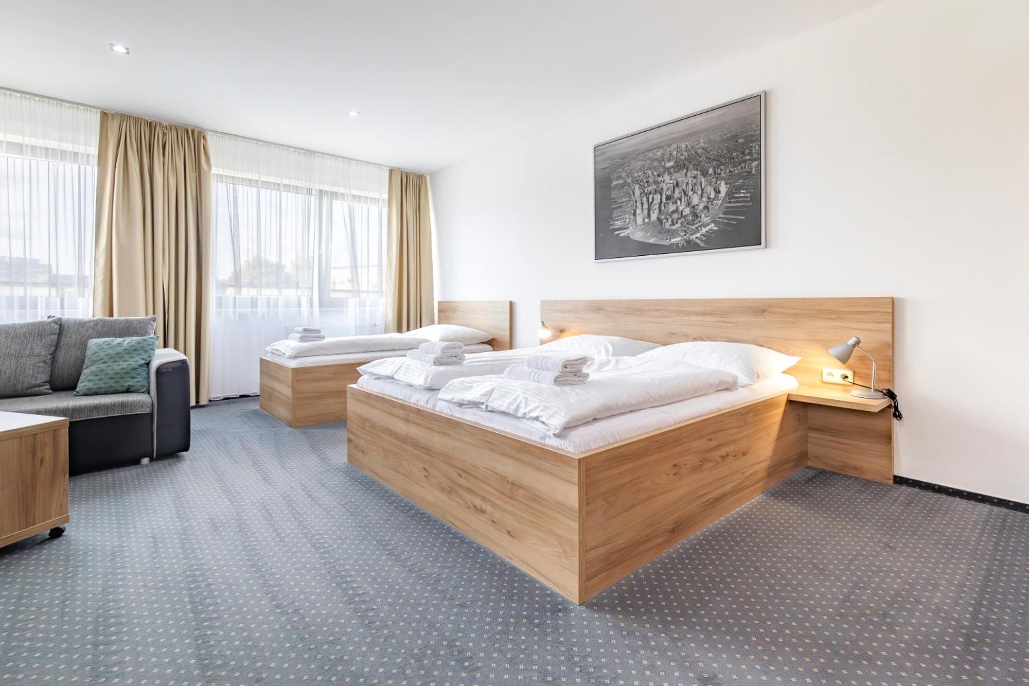 Sport Hotel Centrum Valasske Mezirici Luaran gambar