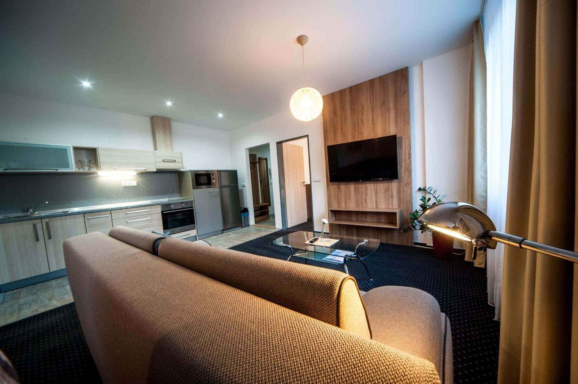 Sport Hotel Centrum Valasske Mezirici Luaran gambar