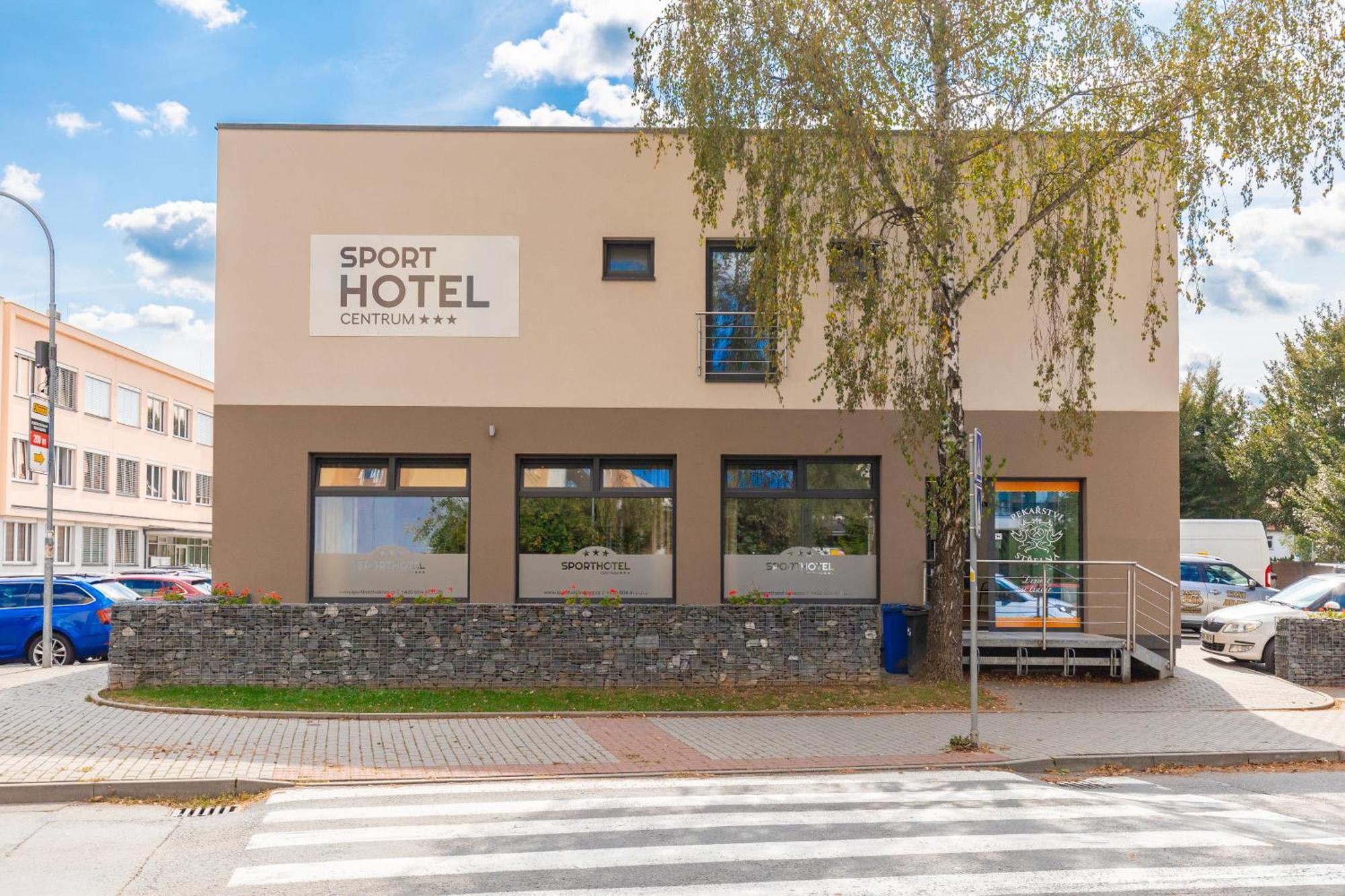 Sport Hotel Centrum Valasske Mezirici Luaran gambar