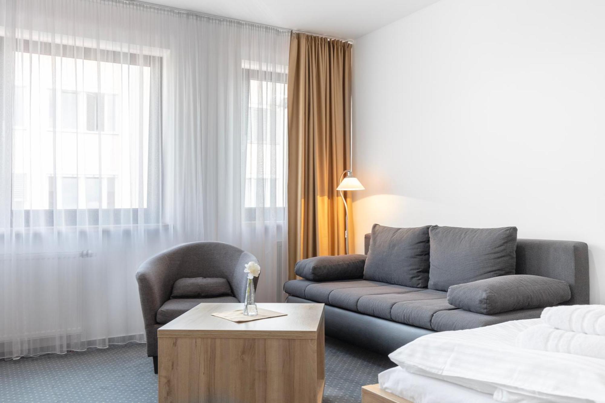 Sport Hotel Centrum Valasske Mezirici Luaran gambar
